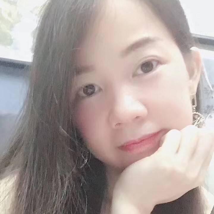 轻熟女，身材很好，很白