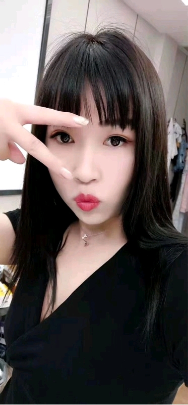 眼睛大皮肤白奶子大