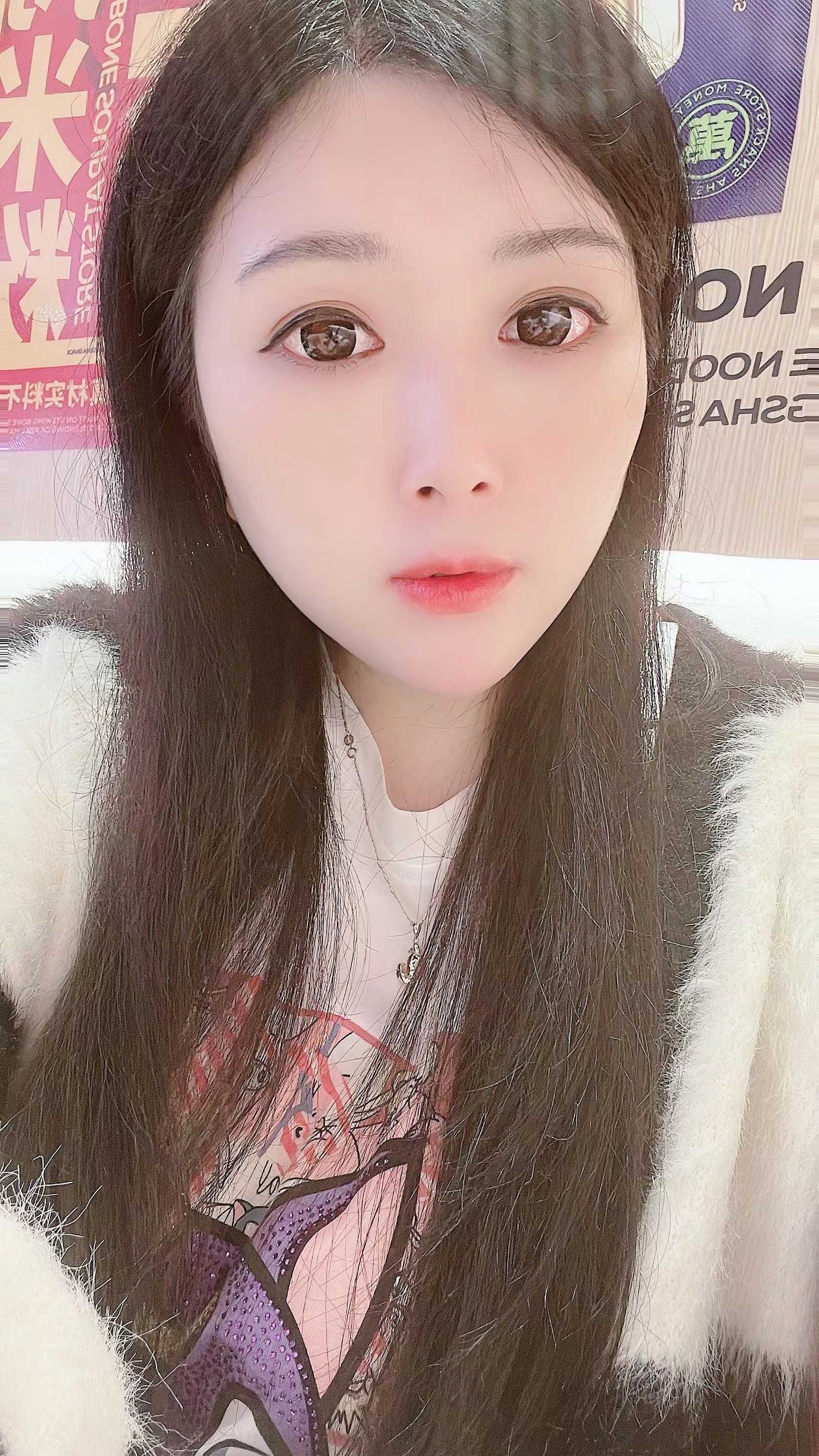 南山区丰满的e波妹子