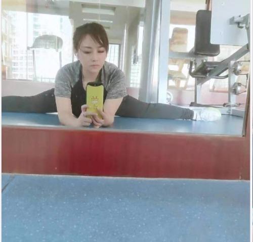 罗湖36F大波一字马 做~ai